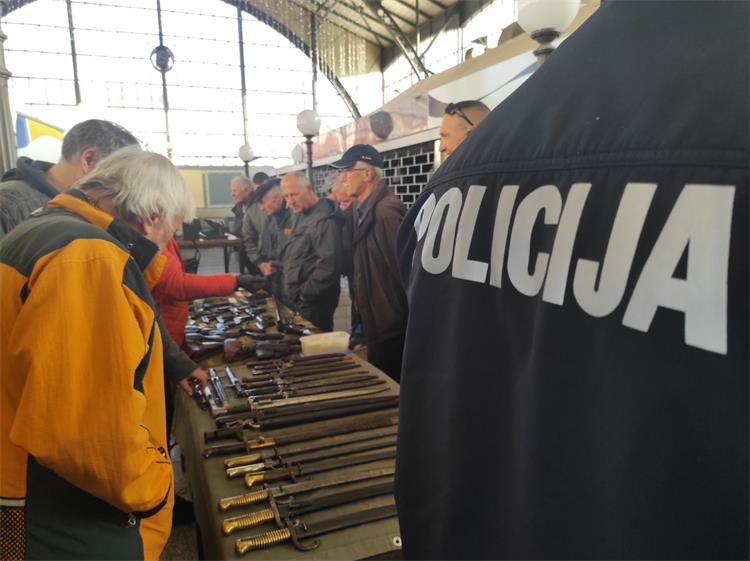 Slika /2024/izložba oružja1.jpg